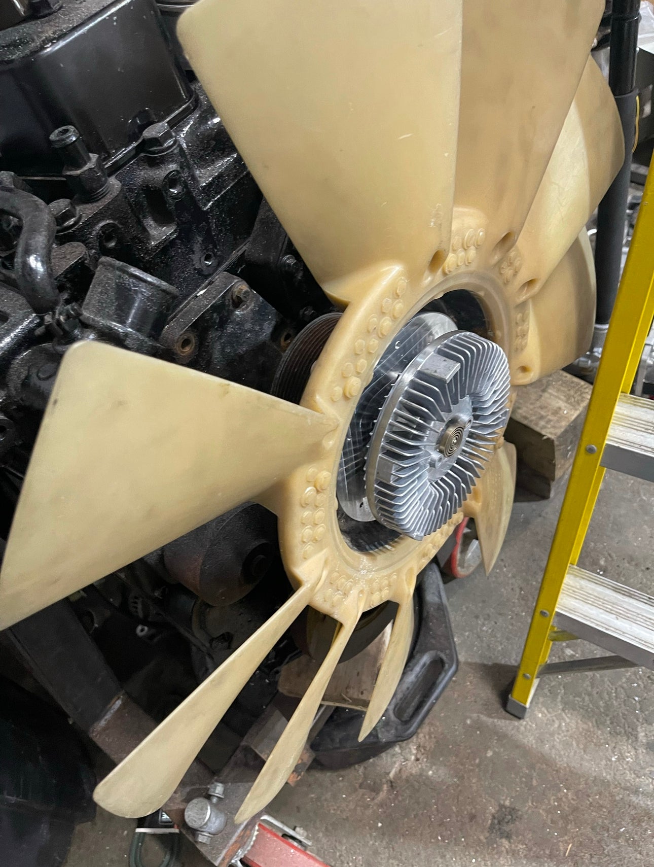 Fan Hub Adaper 08-10 6.4 Fan to 12/24v Cummins Fan Clutch